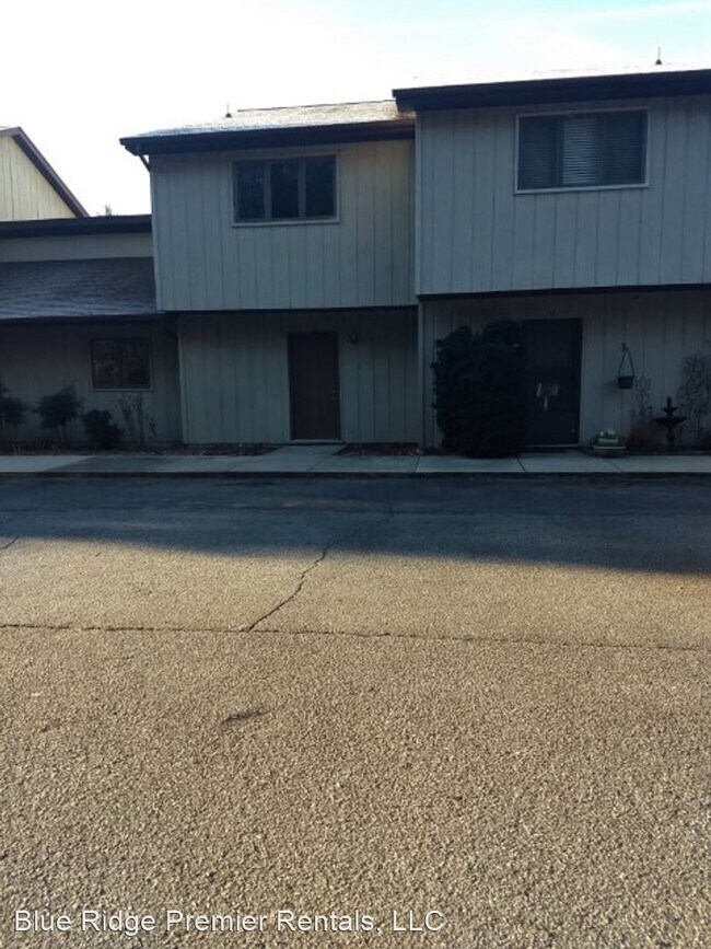 Building Photo - 2 br, 1.5 bath House - 260 Marion Forest R...