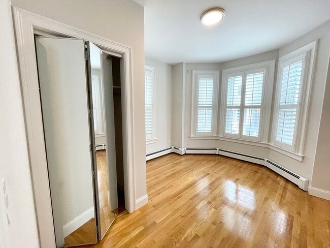 Building Photo - 130 I St