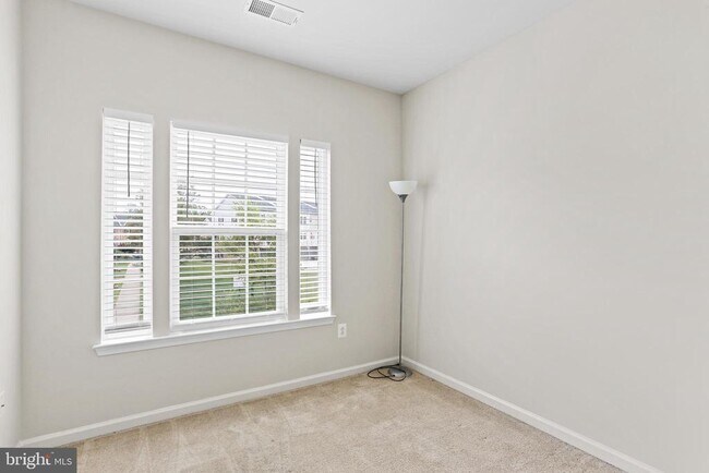 Building Photo - 11675 Emerald Green Dr