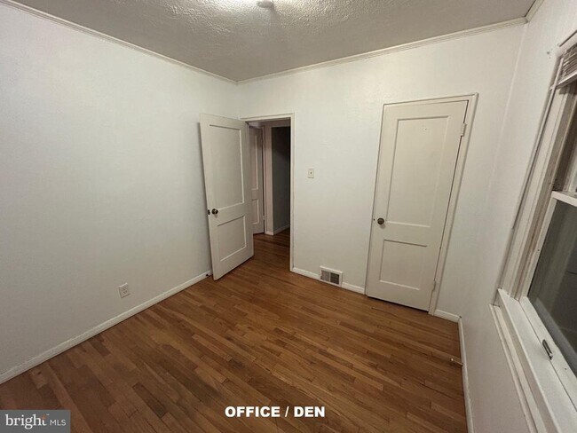Foto del edificio - 955 Terrace Ln