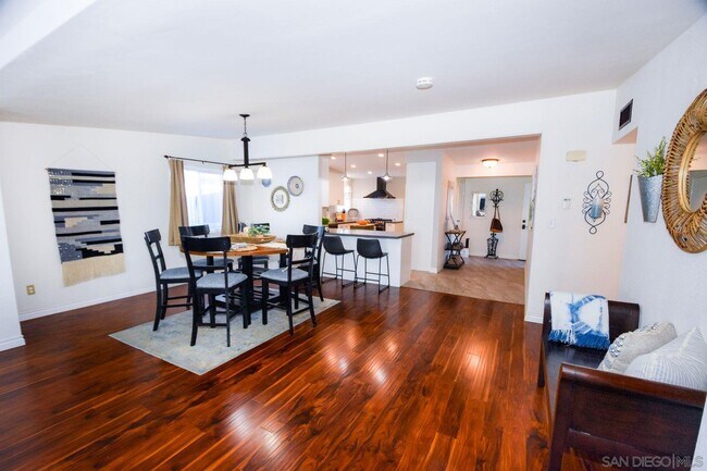 Foto del edificio - 1420 East Ln