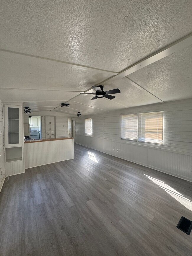 Building Photo - Rental Property