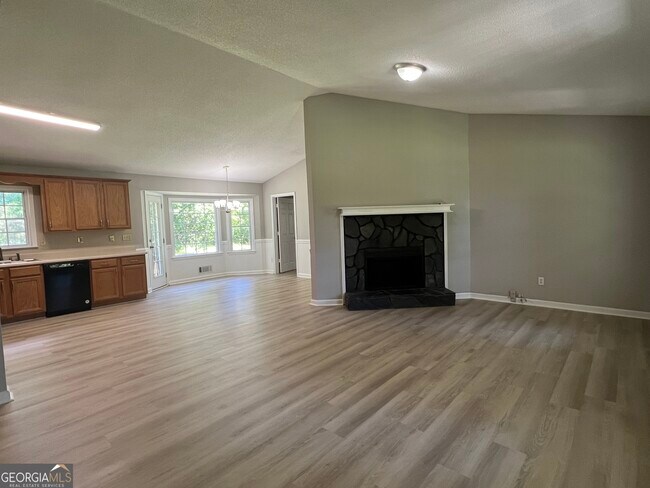 Building Photo - 745 Mt Bethel Rd