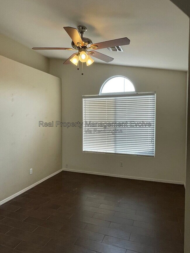 Building Photo - 8172 W Mary Ann Dr