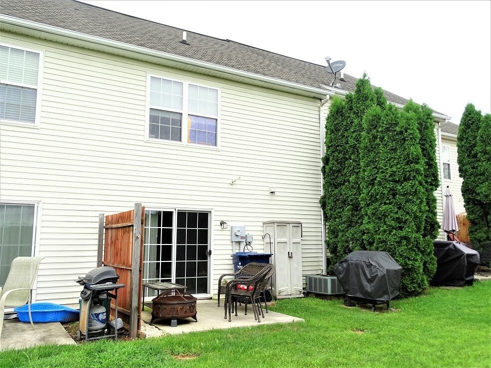 Building Photo - 45 Grouse Dr