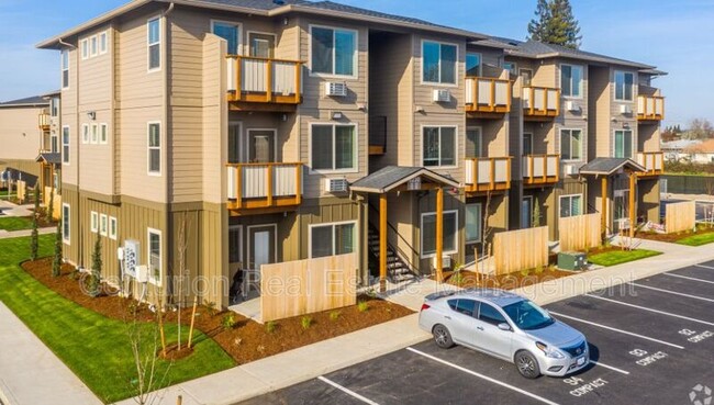 Foto del edificio - 3280 Lansing Ave NE