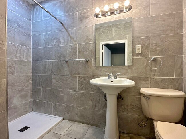 Foto del edificio - 318 N 27th Ave