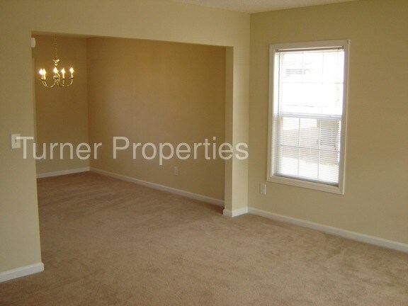 Building Photo - Great home close to Shaw AFB & Ft Jackson