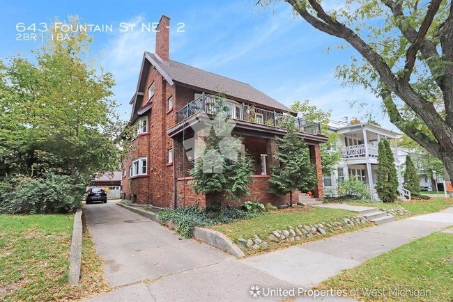 Building Photo - 643 Fountain St NE