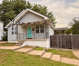 Building Photo - 1113 S Emery St