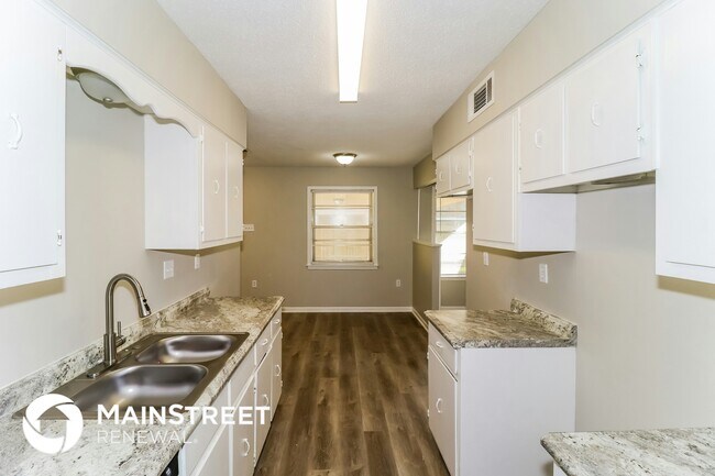 Foto del edificio - 6505 Deermont Dr