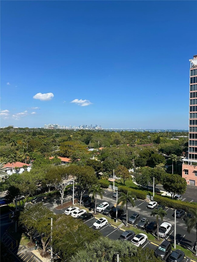 Foto del edificio - 90 Edgewater Dr