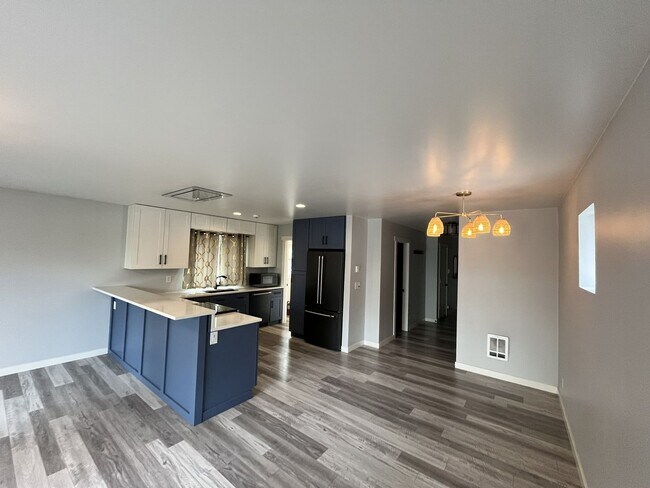 Foto del edificio - 3 Bedroom Home in Bremerton