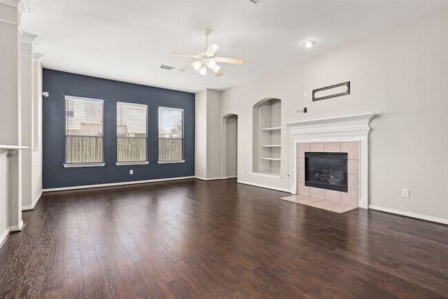Foto del edificio - 7611 Waterlilly Ln