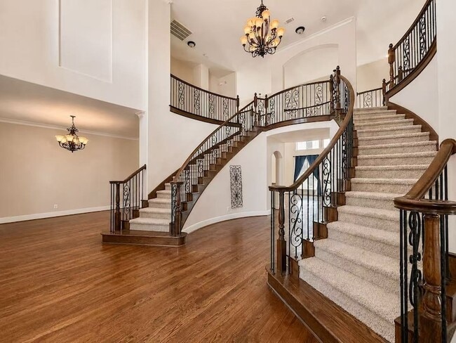 Photo - 7304 Meadow Glen Drive Unit House