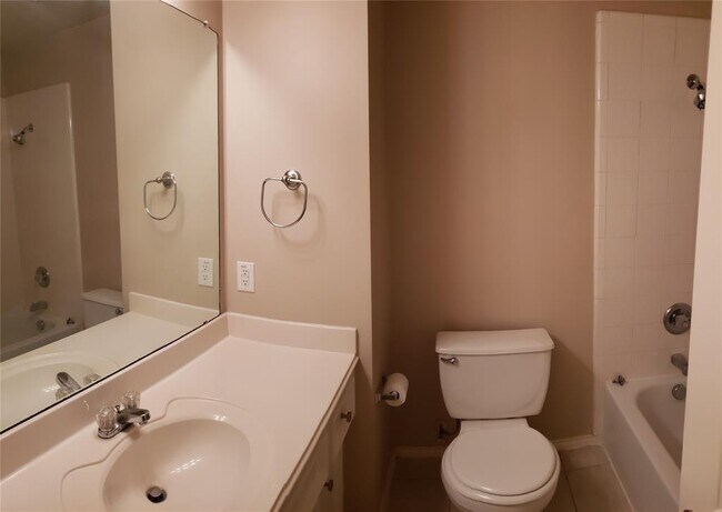 Foto del edificio - 11906 White Water Bay Dr