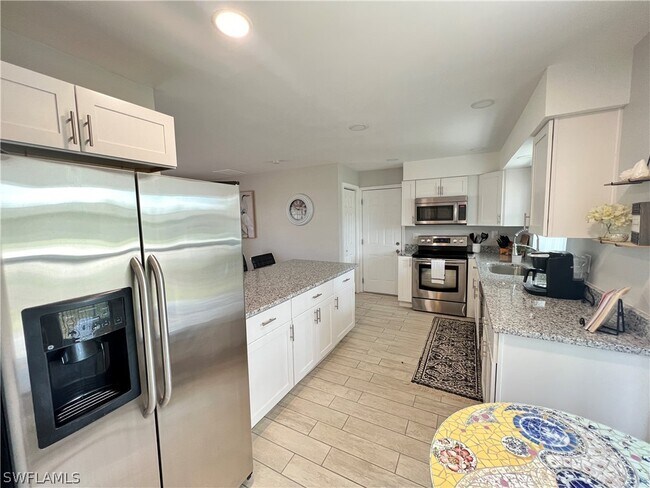 Foto del edificio - 5213 Elm Ct
