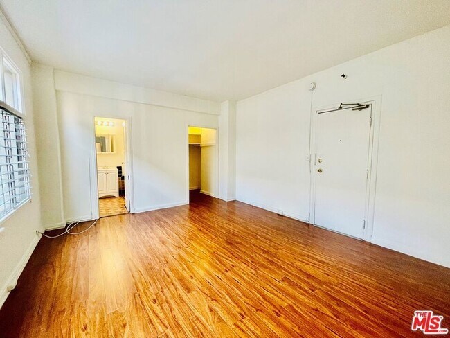 Foto del edificio - 634 S Gramercy Pl