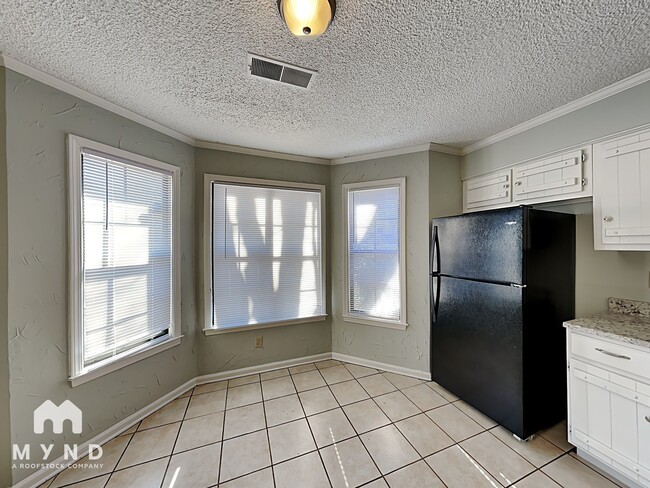 Foto del edificio - 6514 Cherry Bark Dr