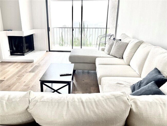 Foto del edificio - 5959 Peacock Ridge Rd