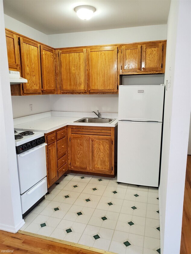 Primary Photo - 1 br, 1 bath Condo - 28 Belltown Rd