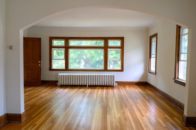 Living space - 4225 Emerson Ave N