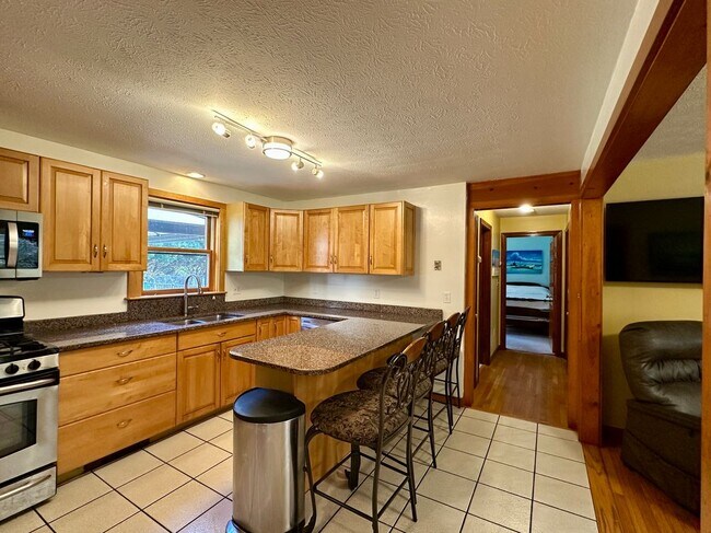 Foto del edificio - 469 Barbers Pond Rd