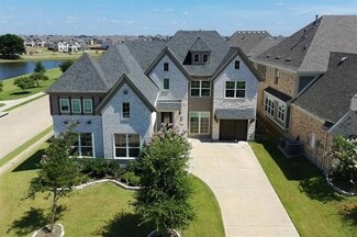 Building Photo - 2800 River Bend Pl