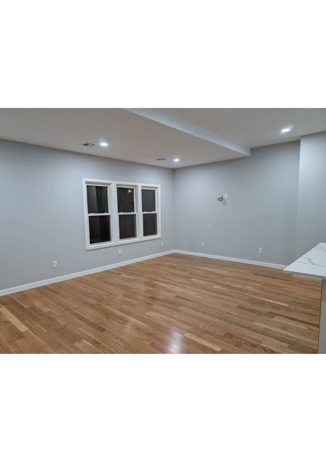 Foto del edificio - 7448 45th Ave