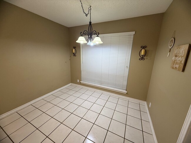 Foto del edificio - 5168 Femmer Ct