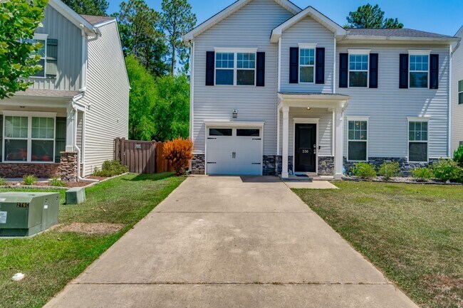 Foto del edificio - House In The Charming Neighborhood of Lake Carolina