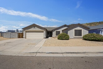 Building Photo - 3044 W Daley Ln