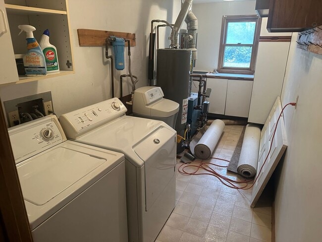 Foto del edificio - 3 bedroom available for immediate move in!