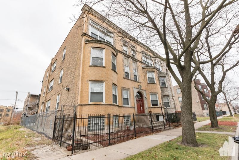 Primary Photo - 4736 S St Lawrence Ave