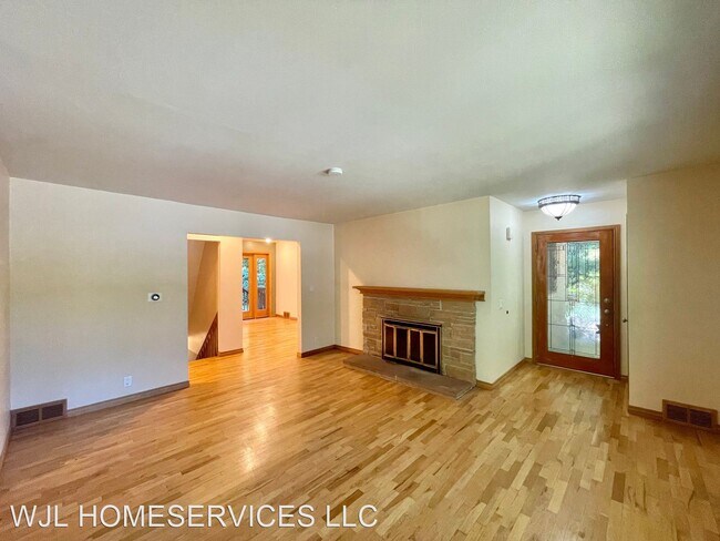 Foto del edificio - 4 br, 3 bath House - 16035 SE 43rd St