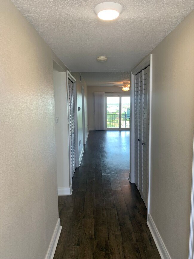 Building Photo - Waterfront Condo in the Heart of NSB For L...
