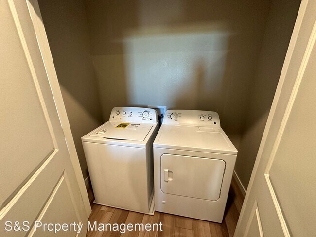 Foto del edificio - 2 br, 2 bath House - 4099 Liverpool St.
