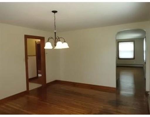 Building Photo - 166 Pleasant St