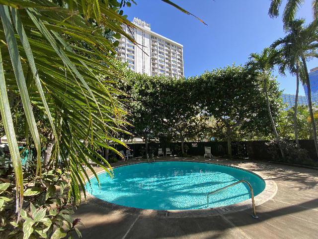 Building Photo - HOLIDAY VILLAGE studio, sec, A/C, lanai, pool