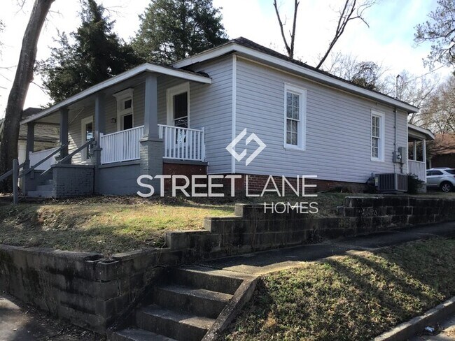 Building Photo - NOW OFFERING $250 OFF FIRST FULL MONTH IF ...