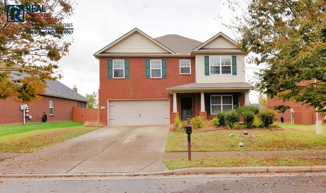 Building Photo - Amazing brick home in Brentwood! Large fenced backyard, washer/dryer included!