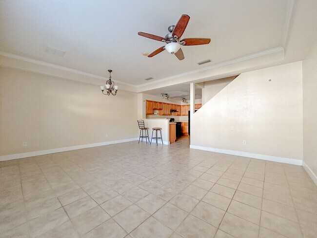 Building Photo - Beautiful 2 Bedroom 1.5 Bath in Beacon Hill