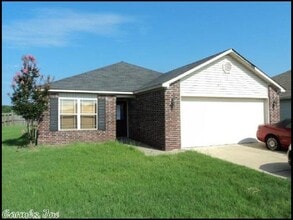 Building Photo - 1101 Yarrow Dr