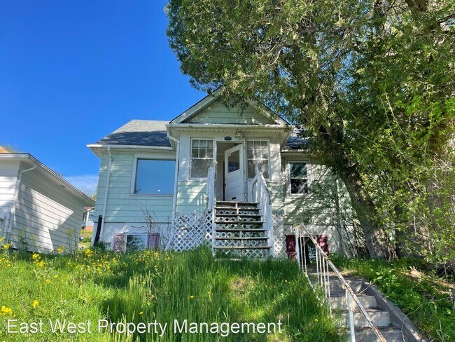 Building Photo - 6 br, 2 bath House - 707 E Skyline Pkwy
