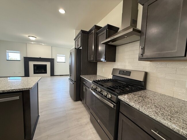 Building Photo - 4825 Suelo Rd