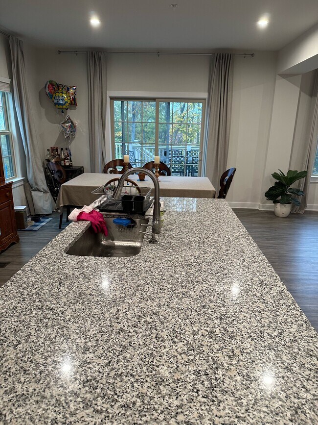 Foto del edificio - 10555 Hunter Ct