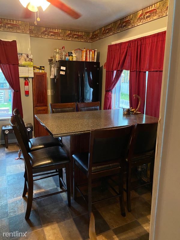 Foto del edificio - 4 br, 1 bath House - 6320 30th Ave