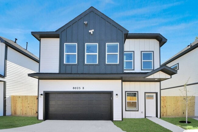 Foto del edificio - 8025 Peachtree St