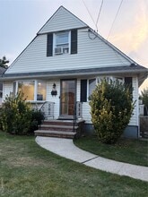 Building Photo - 573 Lakeville Rd