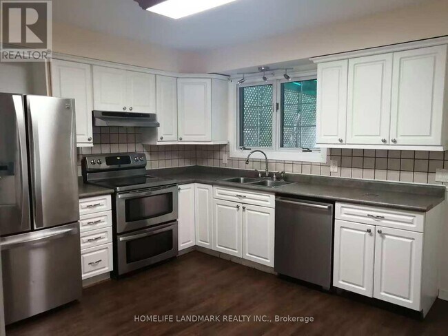 Building Photo - 222 Tamarack Ct